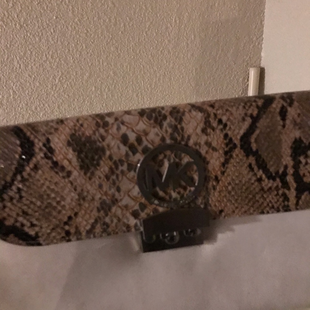 Handbag - Picture 3 of 8